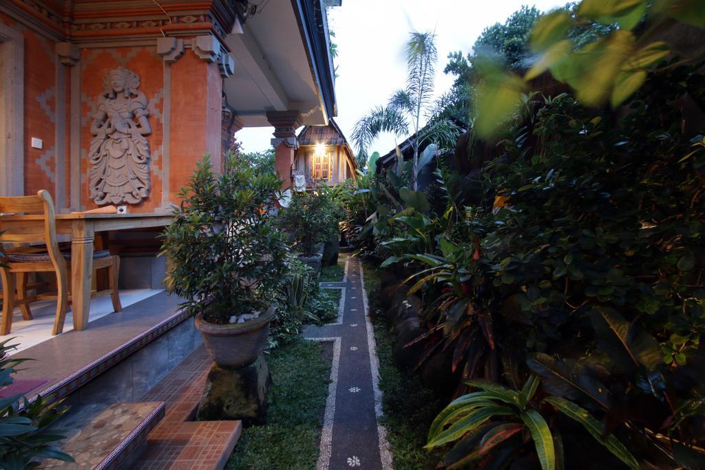Loris Homestay Ubud  Exterior photo